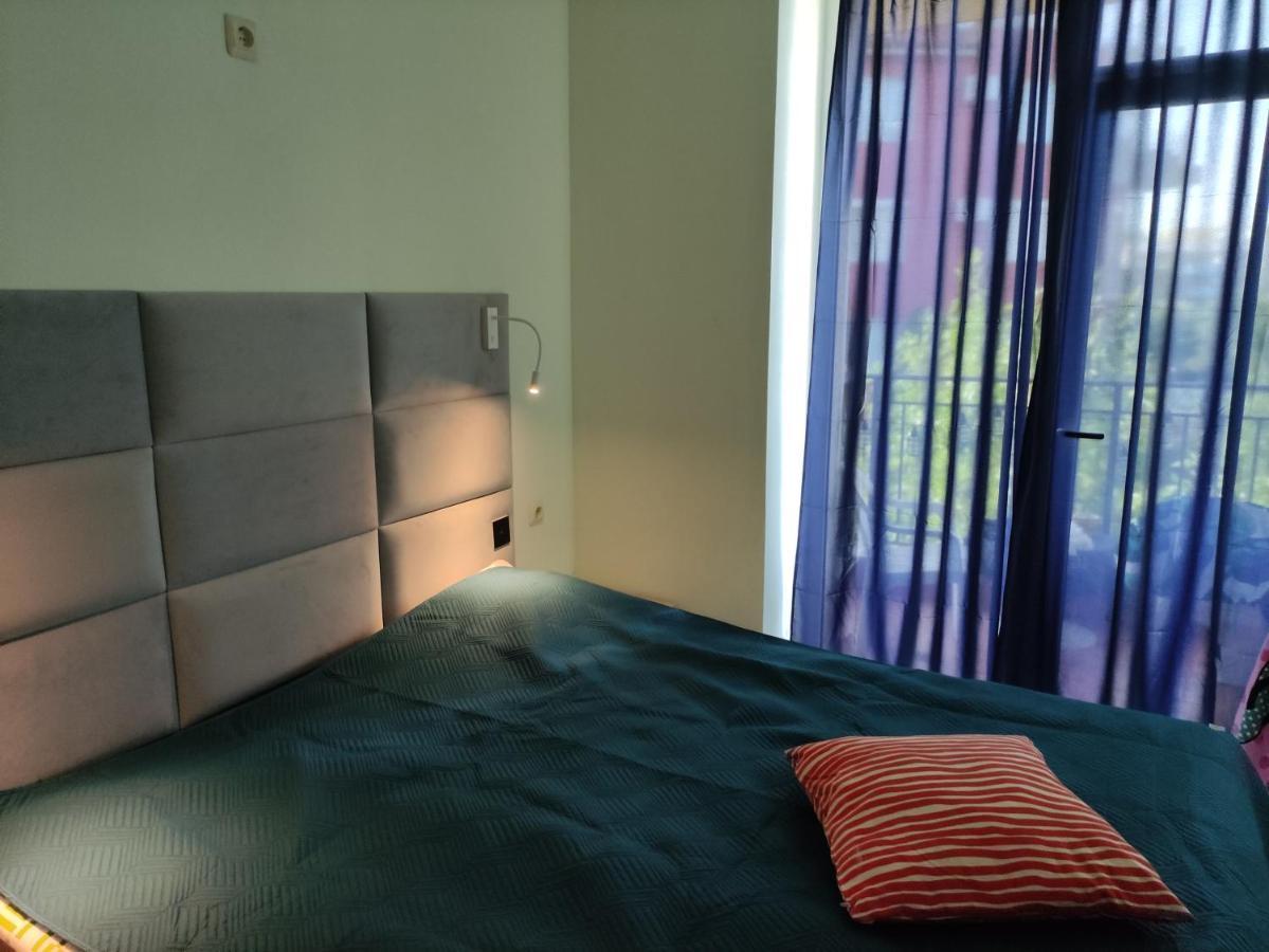 Pollo Resort, Summer Wind Apartaments Pantai Sunny Bagian luar foto