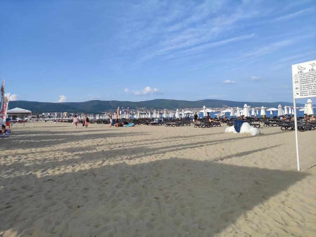 Pollo Resort, Summer Wind Apartaments Pantai Sunny Bagian luar foto